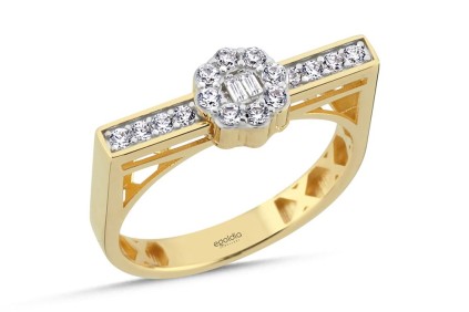 Dikdörtgen Tasarım Çiçek Taşlı Yüzük