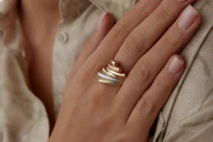 Altı Çubuk Tasarım Üç Renk Yüzük