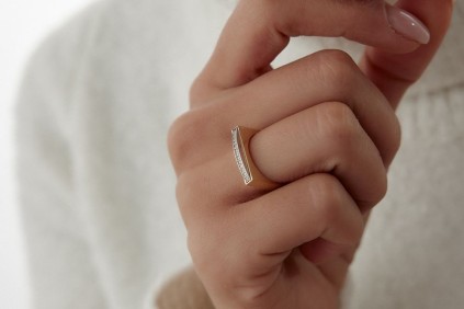 Baget Sıra Yassı Tasarım Taşlı Yüzük