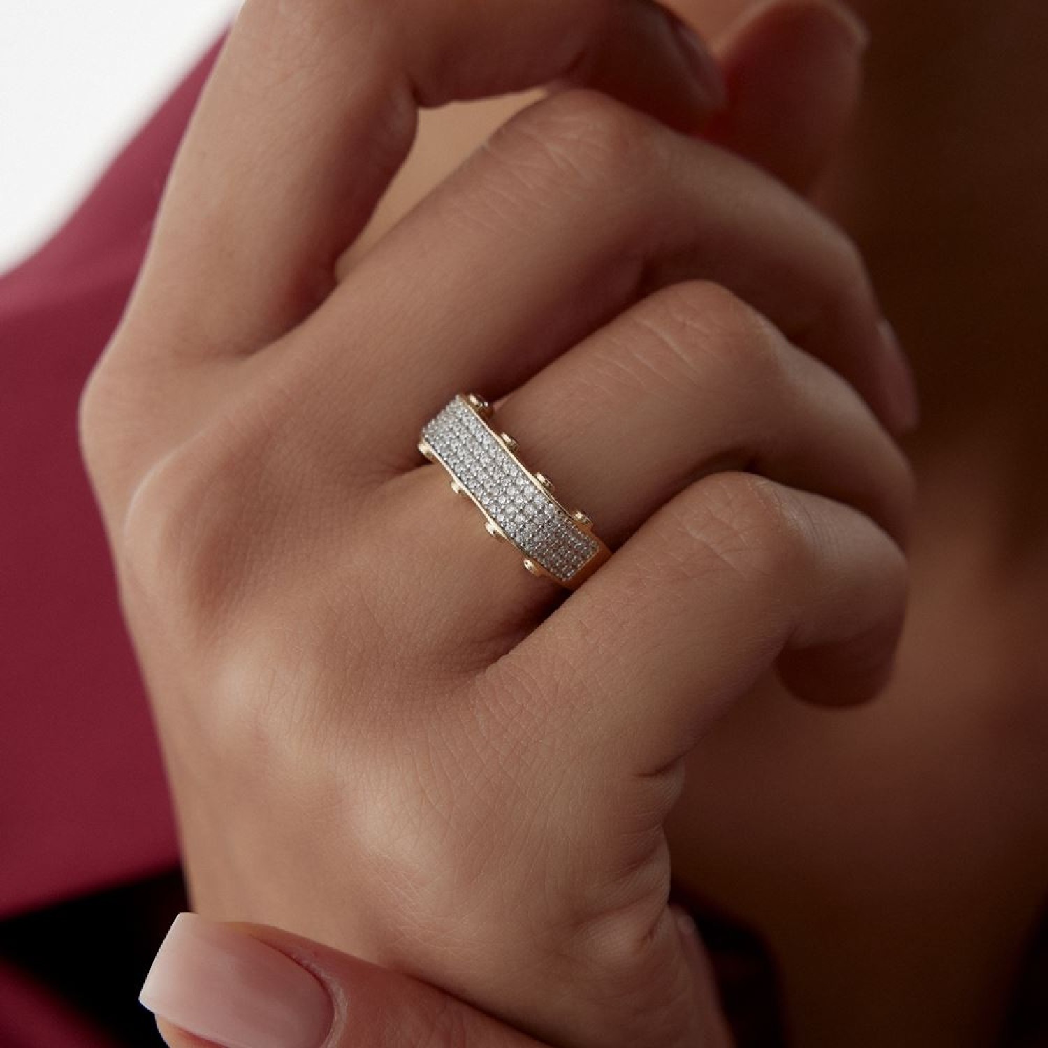 Pembe Köşelı Yüzük