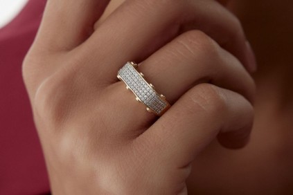 Pembe Köşelı Yüzük