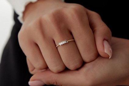 Baget Çapraz Sıralı Yüzük