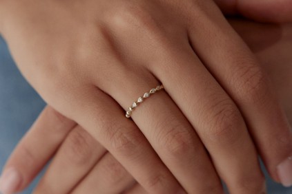 Damla Sıralı Taşlı Yüzük