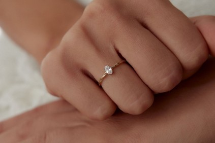 Oval Taşlı Burgu Tasarım Yüzük