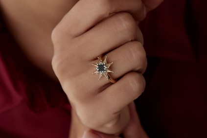 Yıldız Tasarım Beyaz Ve Siyah Taşlı Yüzük