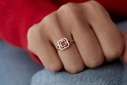 Pembe Taşlı Kare Tasarım Yüzük