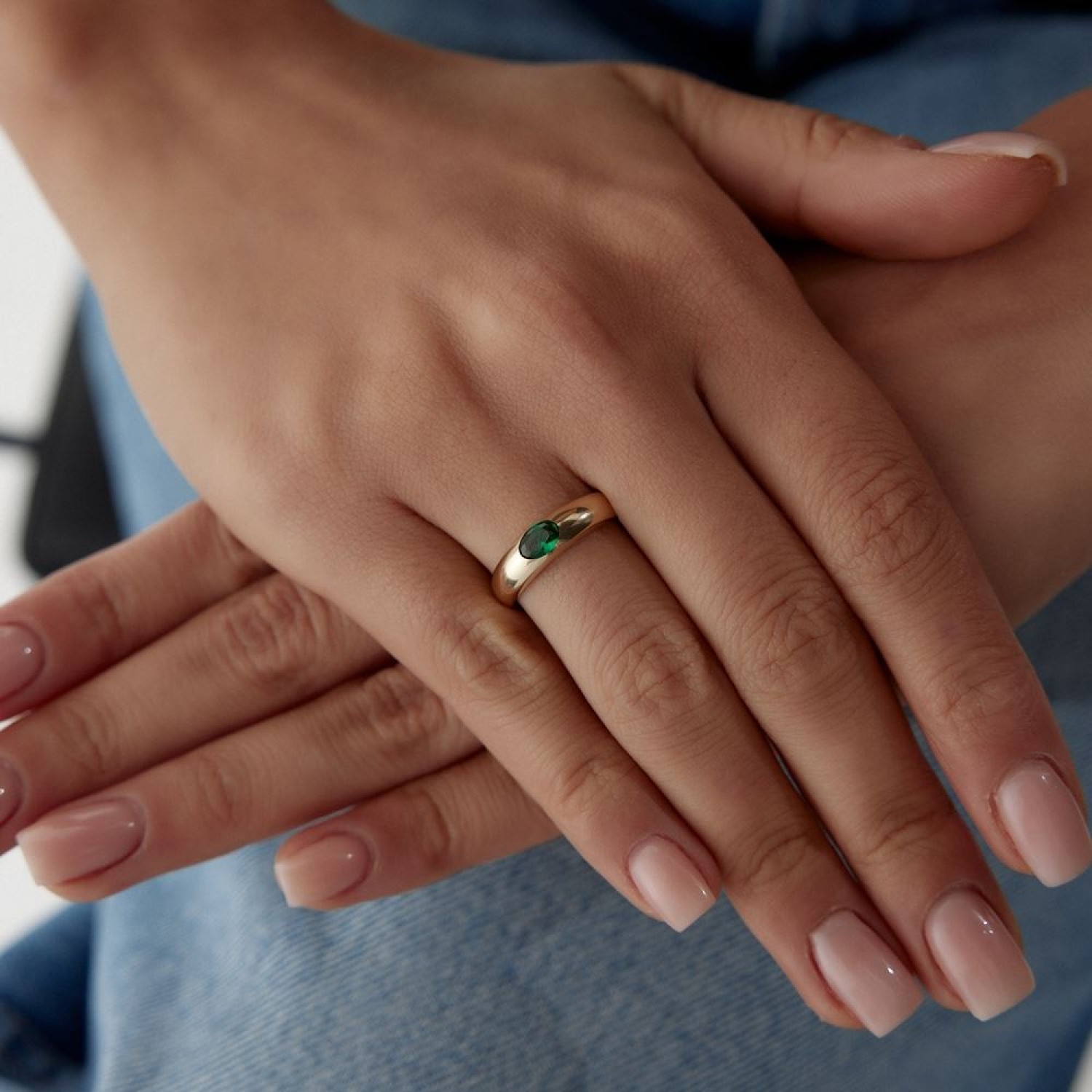 Yeşil Taşlı Yassı Tasarım Yüzük