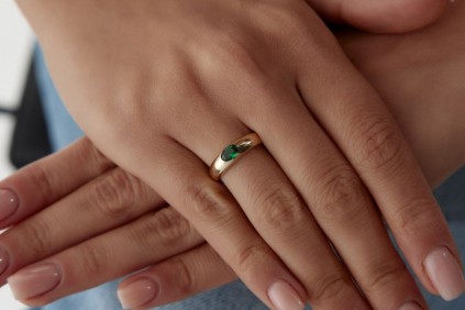 Yeşil Taşlı Yassı Tasarım Yüzük