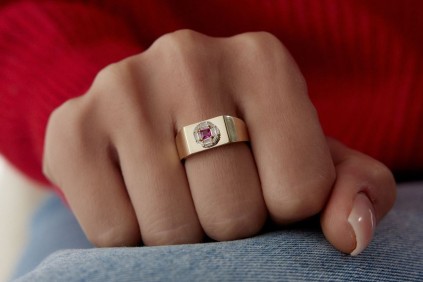 Baget Ve Pembe Taşlı Kare Tasarım Yüzük