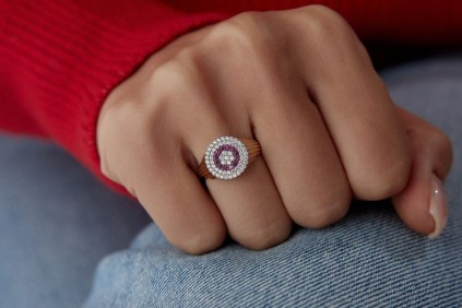 Oval Çizgi Tasarım Pembe Beyaz Taşlı Yüzük