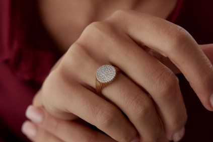 Oval Çizgi Tasarım Oval Taşlı Yüzük