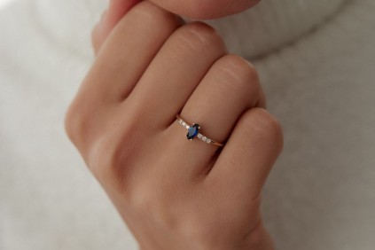 Mavi Damla Beyaz Baget Taşlı Yüzük