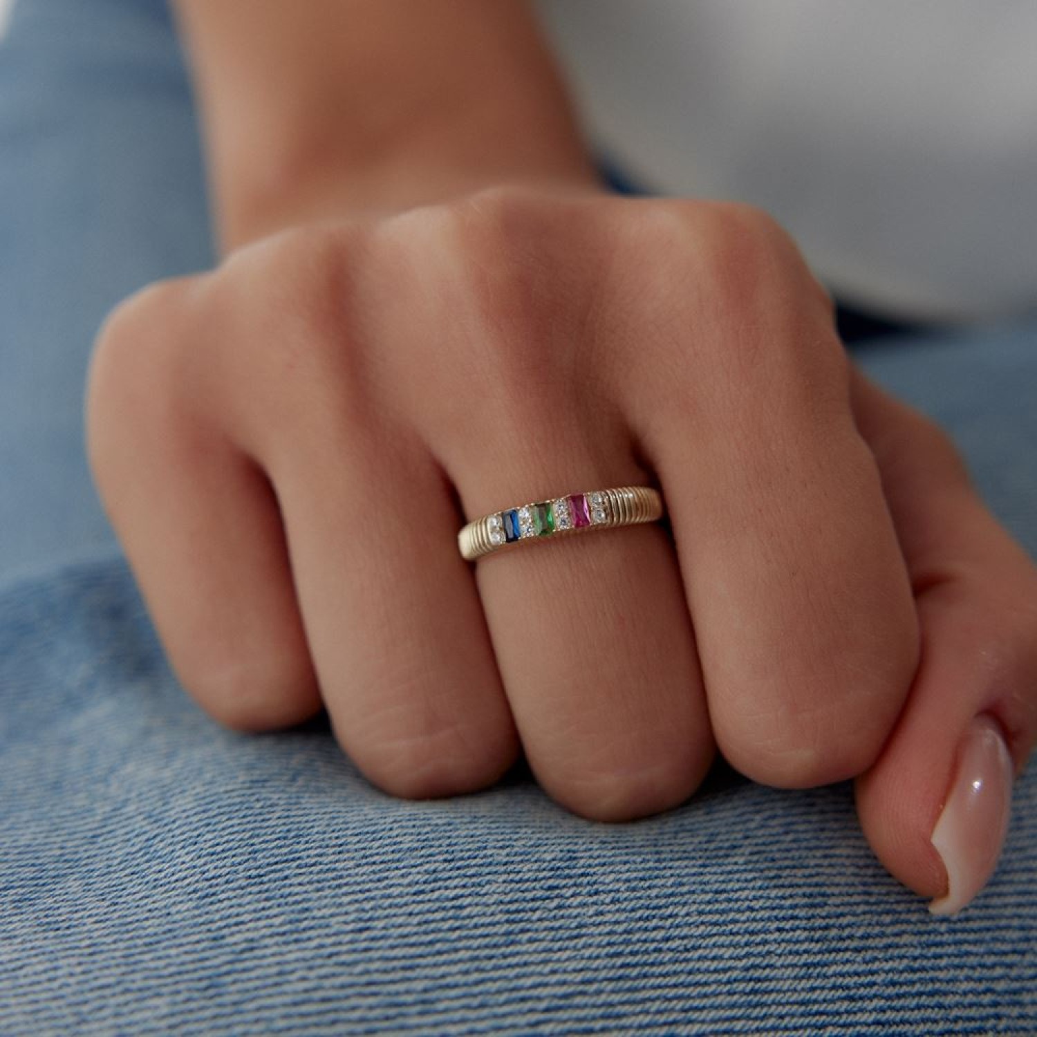 Renga Renk Baget Taşlı Yüzük