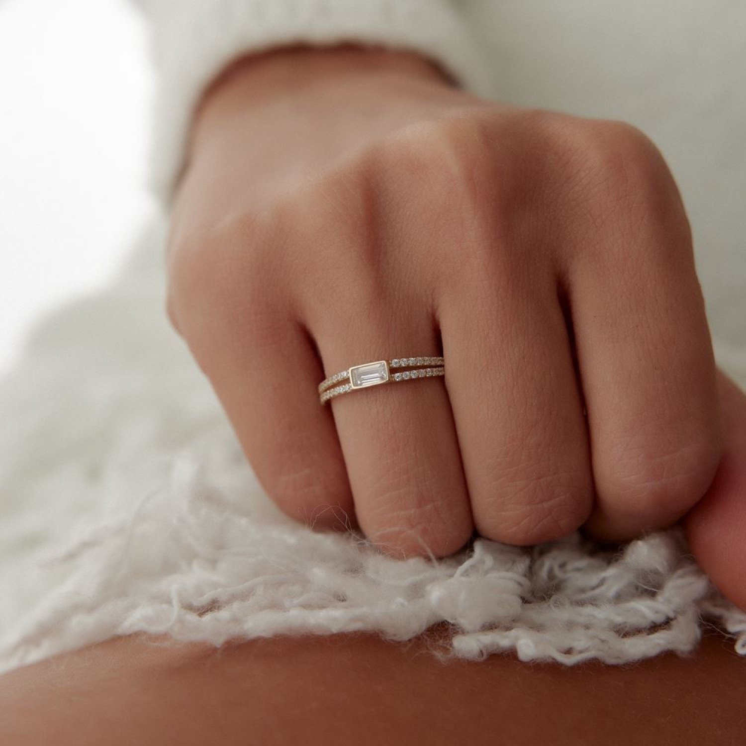 İki Sıra Taşlı Baget Yüzük