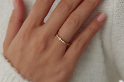 Damla Sıralı Taşlı Yüzük