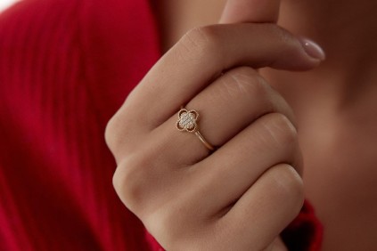 Yonca Taşlı Yüzük