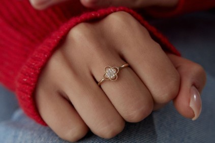 Yonca Taşlı Yüzük