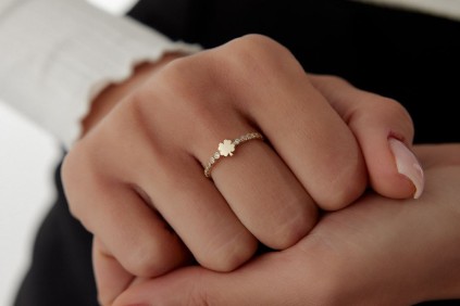 Yonca Nokta Tasarım Taşlı Yüzük