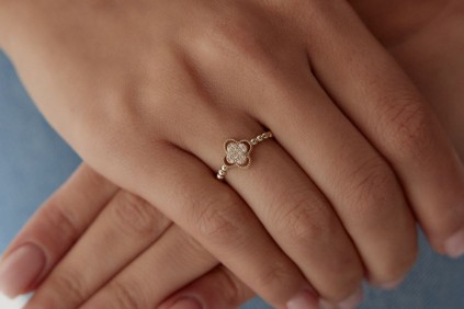 Yonca Taşlı Yüzük