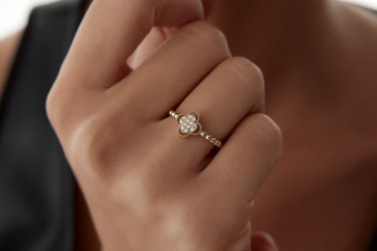 Yonca Taşlı Yüzük