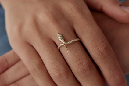 Taşlı Yılan Yüzük