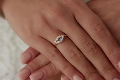 Safir Taşlı Göz Yüzük