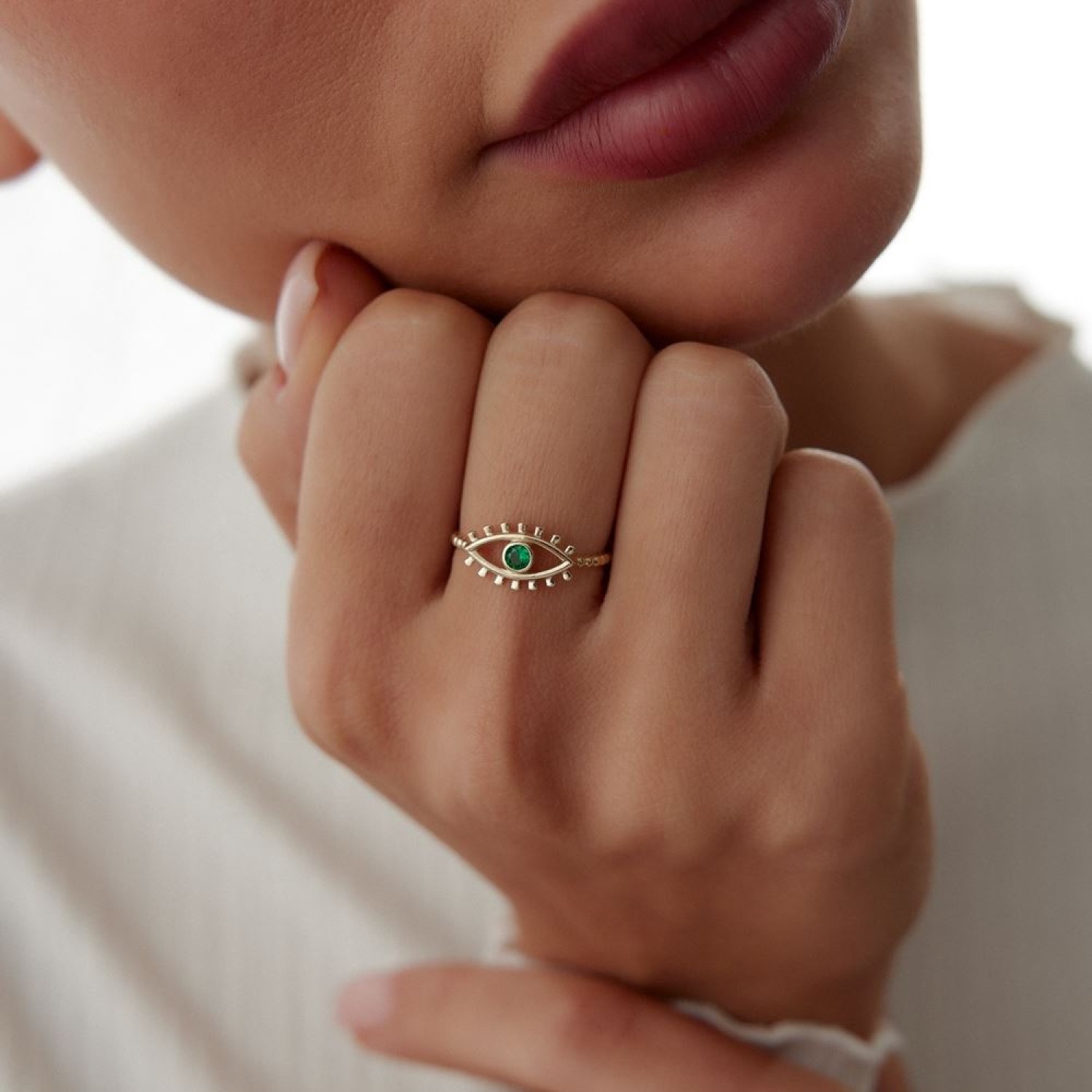 Yeşil Taşlı Burgu Göz Yüzük