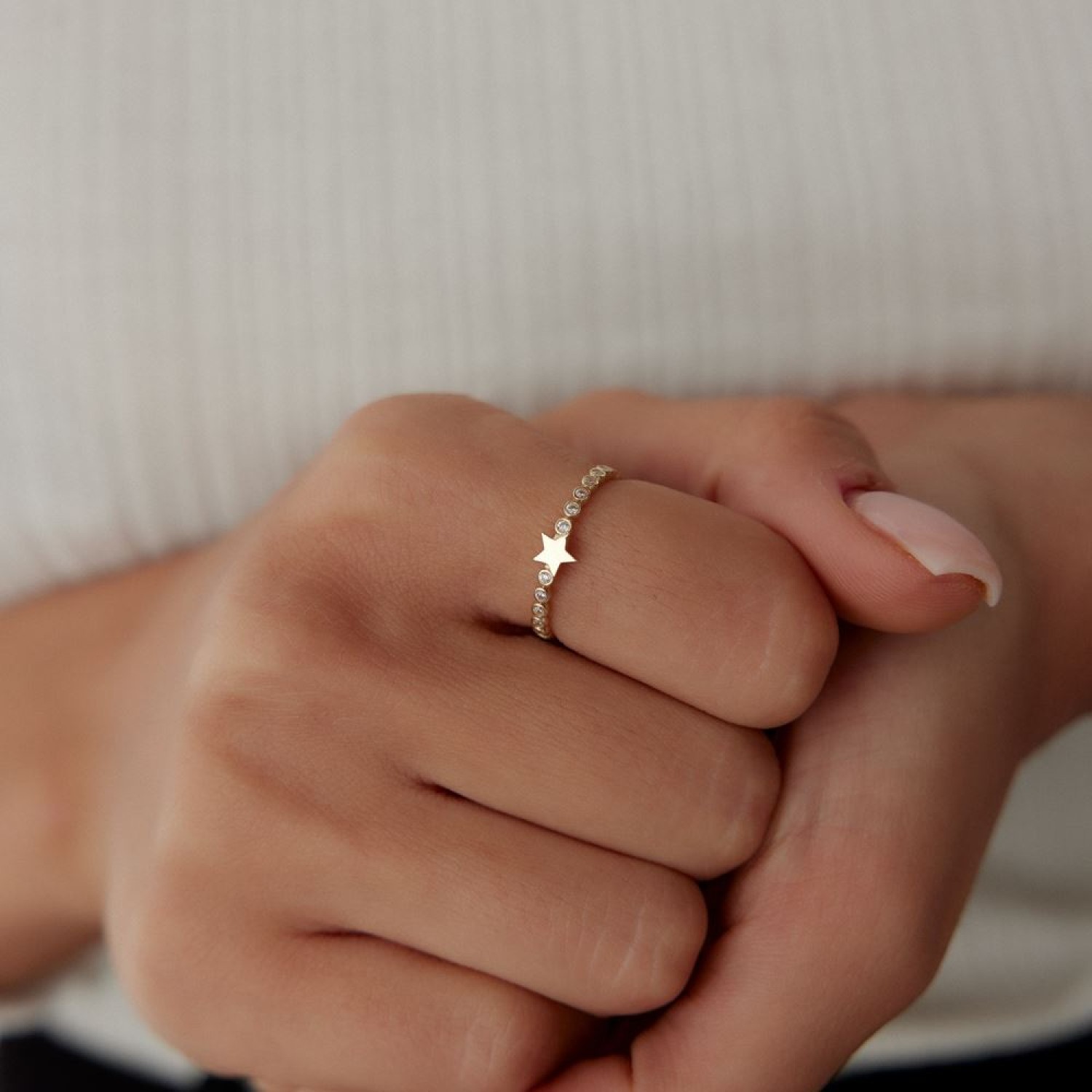 Yıldız Nokta Taşlı Tasarım Yüzük