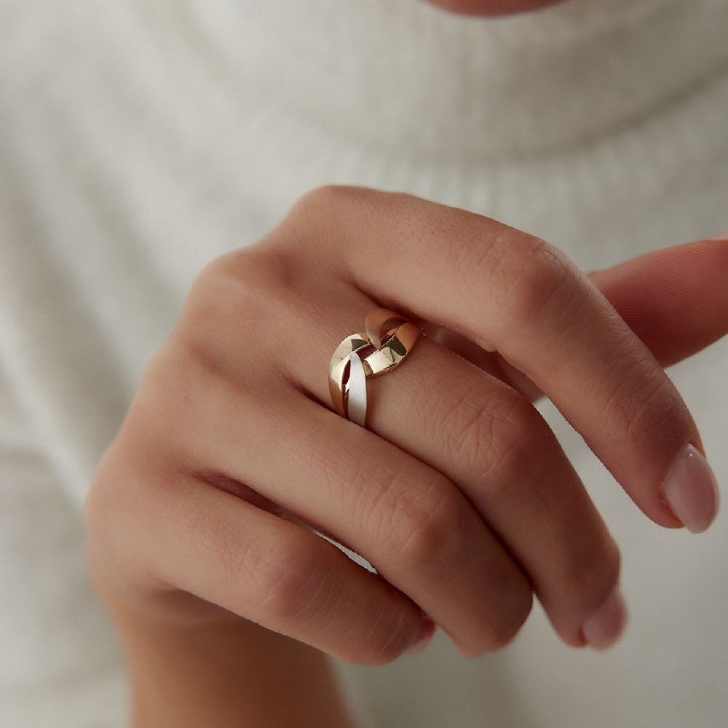 Üç Renk İkili Kesişim Çizgi Tasarım Yüzük