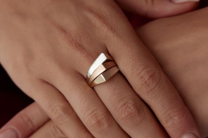 Üç Renk Çubuk Tasarım Yüzük