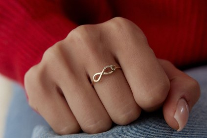 Sonsuz Taşlı Yüzük