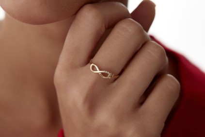 Sonsuz Taşlı Yüzük