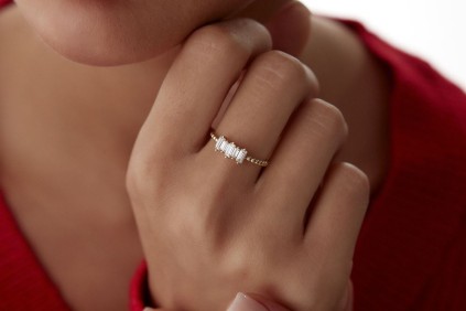 Burgu Tasarım Baget Taşlı Yüzük