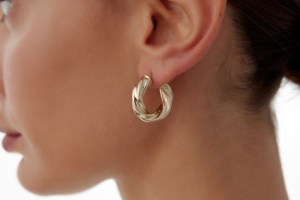 Sade Kıvrımlı Halka Küpe