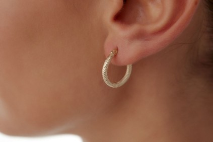 Nokta Oval Tasarım Halka Küpe