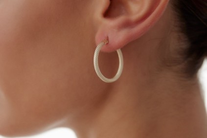 Nokta Oval Tasarım Halka Küpe