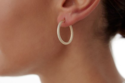 Nokta Oval Tasarım Halka Küpe