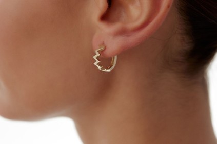 Üçgen Çizgi Tasarım Küpe