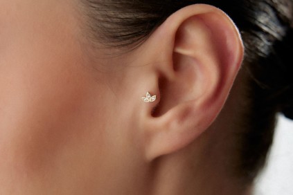 Yaprak Taşlı Piercing