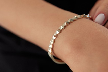 Altıgen Tasarım Kelepçe