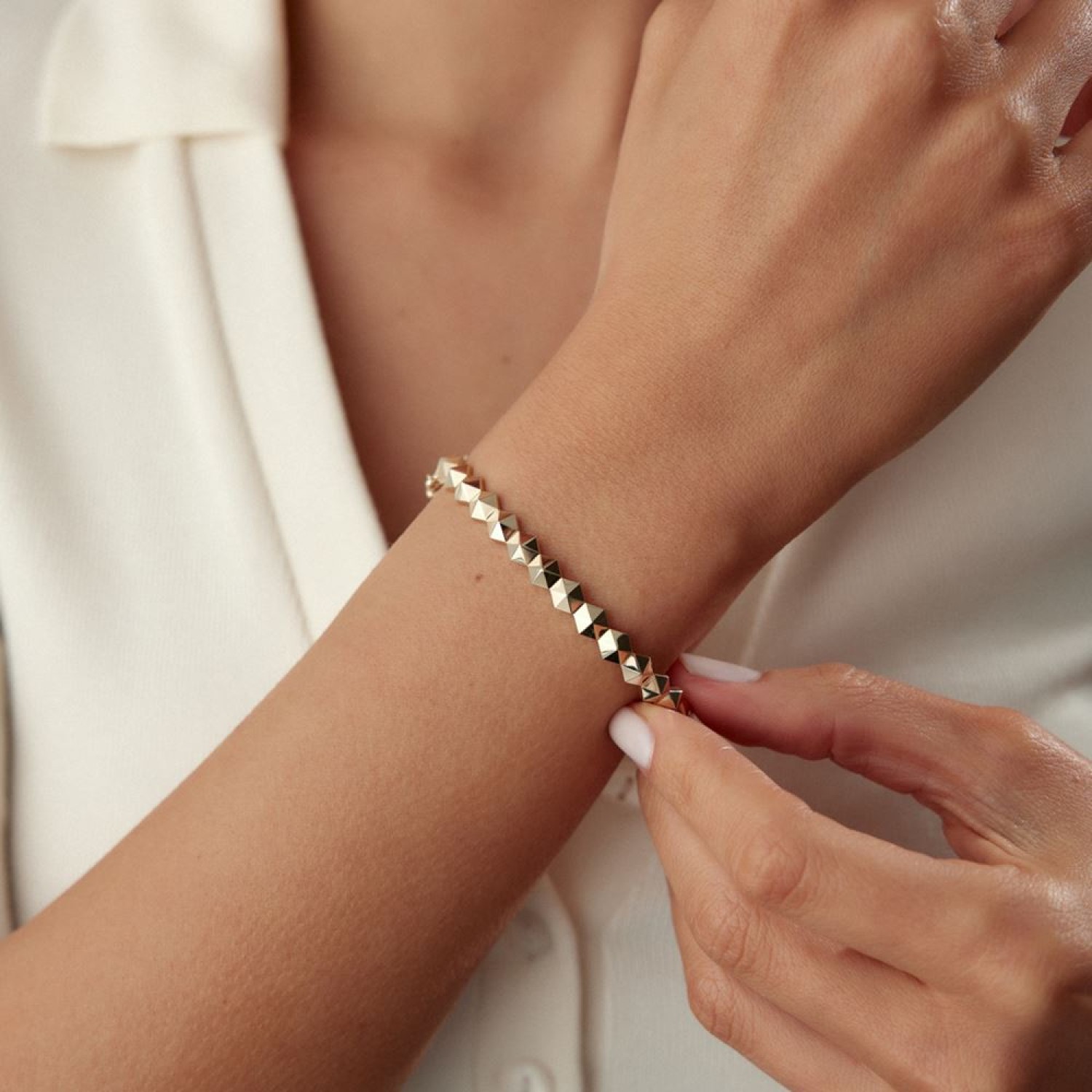 Altıgen Tasarım Kelepçe