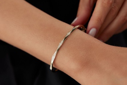 Tasarım Taşlı Kelepçe