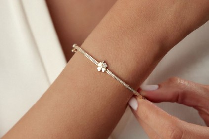 Yonca Kalp Desenli Kelepçe