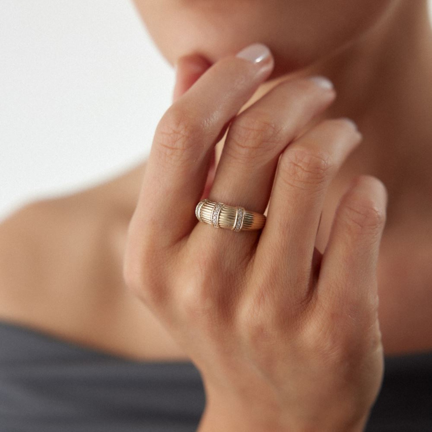 Burgu Taşlı Tasarım Yüzük