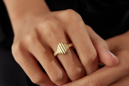 Kırmızı Kaburga Yüzük