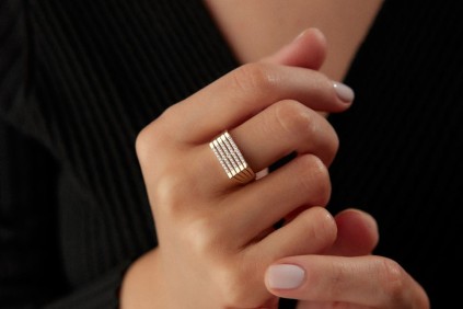 Yatay Tasarım Taşlı Yüzük