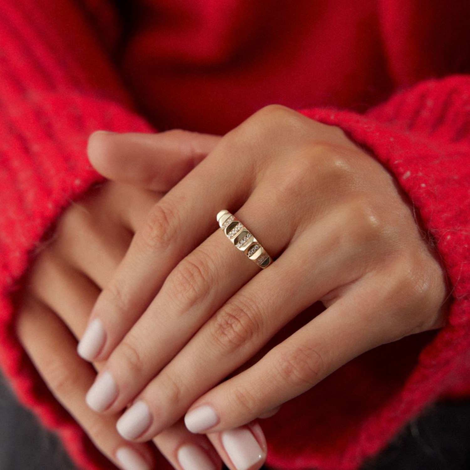 Sıralı Taşlı Yüzük