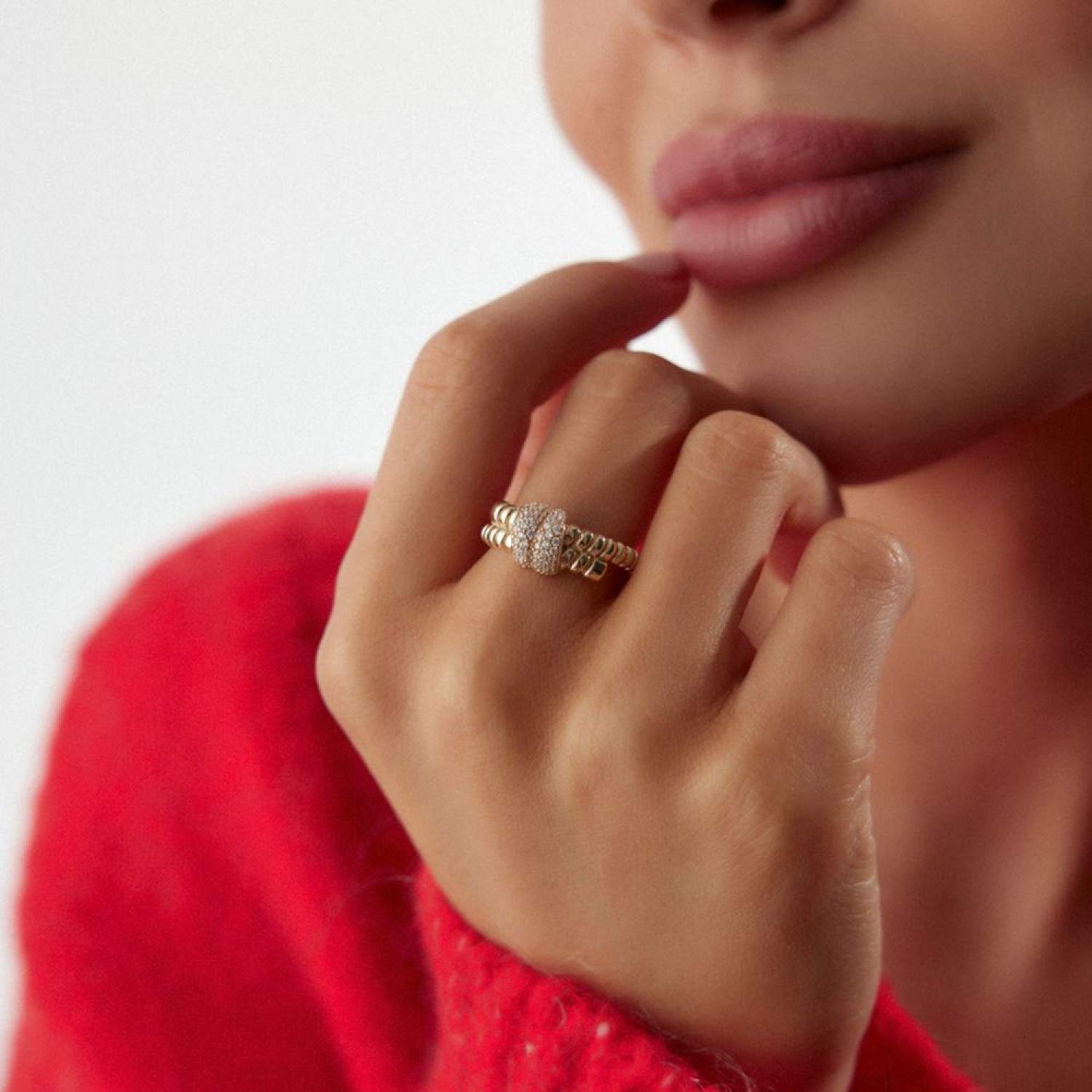 Burgu Taşlı Düğüm Yüzük