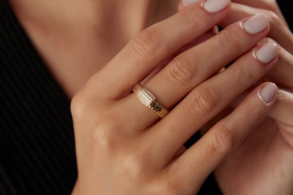 Balık Sırt Desenli Taşlı Yüzük