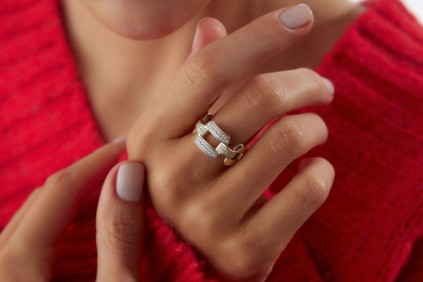 Kare Taşlı Yüzük